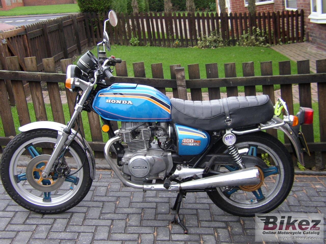 Big Phil Young cb 400 a picture and wallpaper from Bikez.com